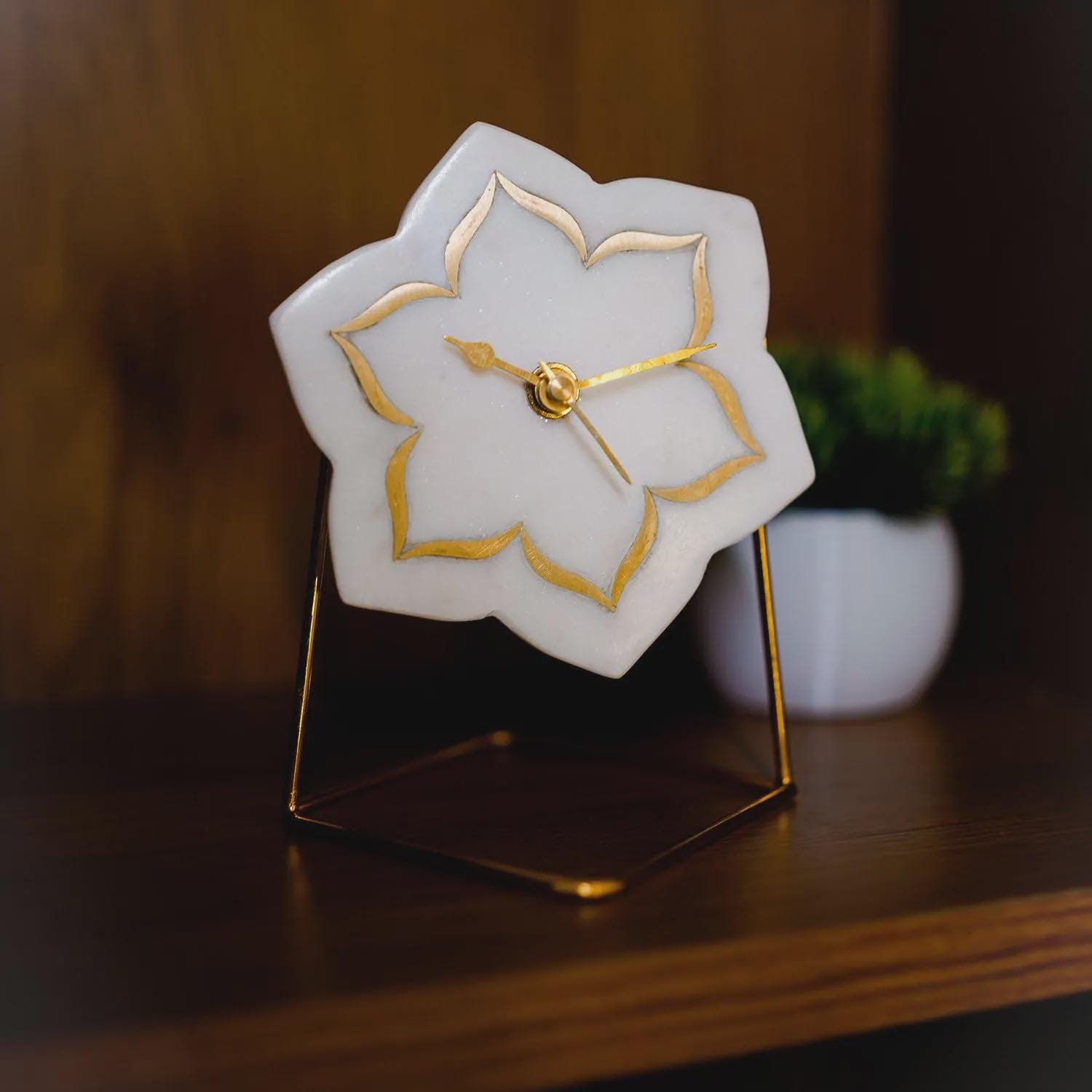 White Marble Desk Clock with Brass Floral Inlay – Luxury Office Decor (14x15.5cm) - Image 3